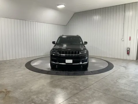 Another view of 2022 Jeep Grand Cherokee L Limited for sale in Roanoke, IN at Southwest Auto Sales