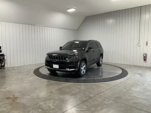 More photos of 2022 Jeep Grand Cherokee L Limited at Southwest Auto Sales, IN