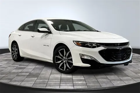 White 2023 Chevrolet Malibu RS for sale in Roanoke, IN