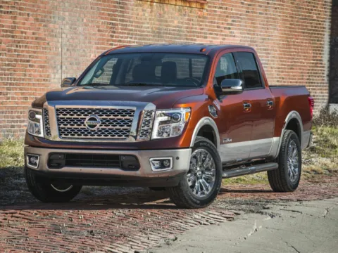 Black 2018 Nissan Titan for sale in Roanoke, IN