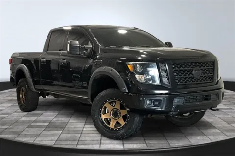 Black 2018 Nissan Titan XD SV for sale in Roanoke, IN