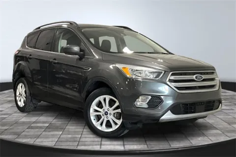 Gray 2018 Ford Escape SE for sale in Roanoke, IN
