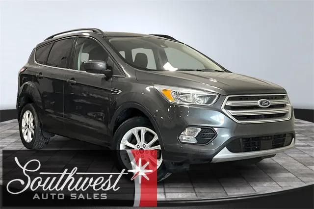 Gray 2018 Ford Escape SE for sale in Roanoke, IN