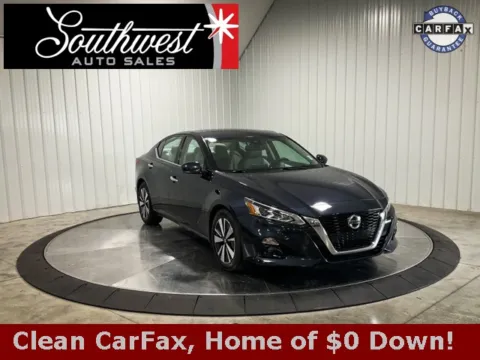 Blue 2019 Nissan Altima 2.5 SV for sale in Roanoke, IN