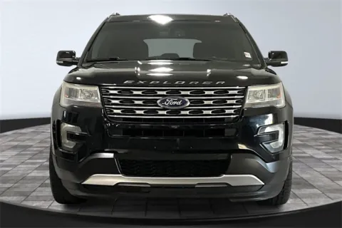 Photos of 2016 Ford Explorer XLT for sale in Roanoke, IN at Southwest Auto Sales