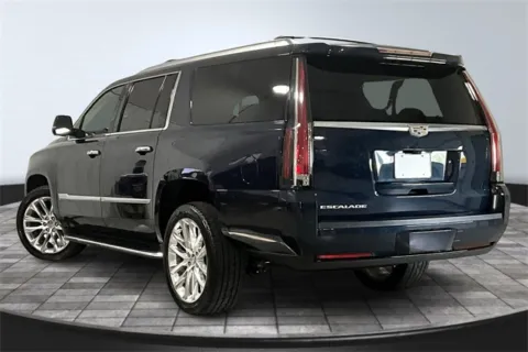 More photos of 2020 Cadillac Escalade ESV Luxury at Southwest Auto Sales, IN