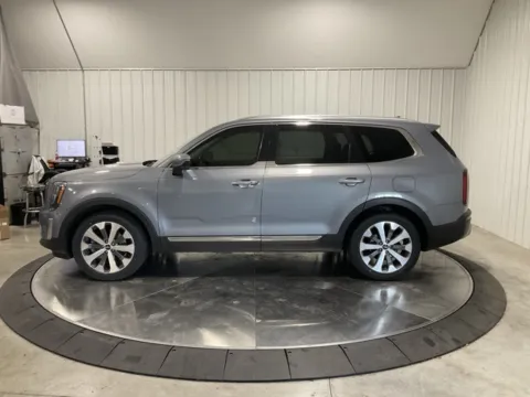 More photos of 2021 Kia Telluride EX at Southwest Auto Sales, IN