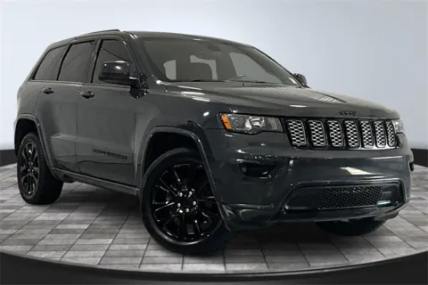 Gray 2018 Jeep Grand Cherokee Altitude for sale in Roanoke, IN