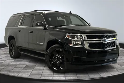 Black 2017 Chevrolet Suburban LT for sale in Roanoke, IN