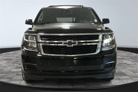 Photos of 2017 Chevrolet Suburban LT for sale in Roanoke, IN at Southwest Auto Sales