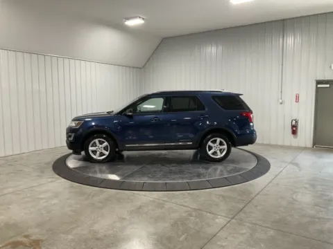 More photos of 2017 Ford Explorer XLT at Southwest Auto Sales, IN