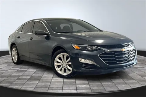 Gray 2020 Chevrolet Malibu LT for sale in Roanoke, IN