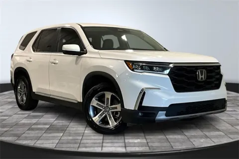 White 2023 Honda Pilot EX-L for sale in Roanoke, IN