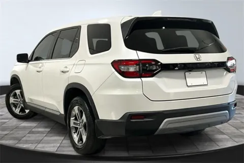 More photos of 2023 Honda Pilot EX-L at Southwest Auto Sales, IN