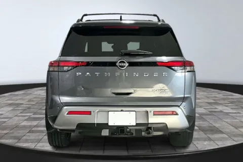 More photos of 2022 Nissan Pathfinder Platinum at Southwest Auto Sales, IN