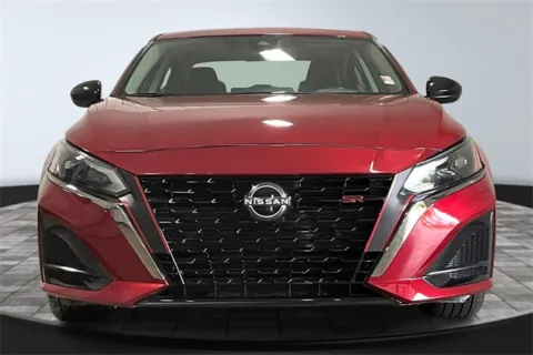 Photos of 2023 Nissan Altima 2.5 SR for sale in Roanoke, IN at Southwest Auto Sales