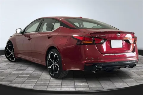More photos of 2023 Nissan Altima 2.5 SR at Southwest Auto Sales, IN