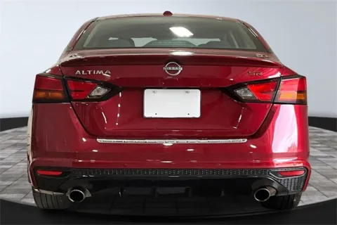 More photos of 2023 Nissan Altima 2.5 SR at Southwest Auto Sales, IN