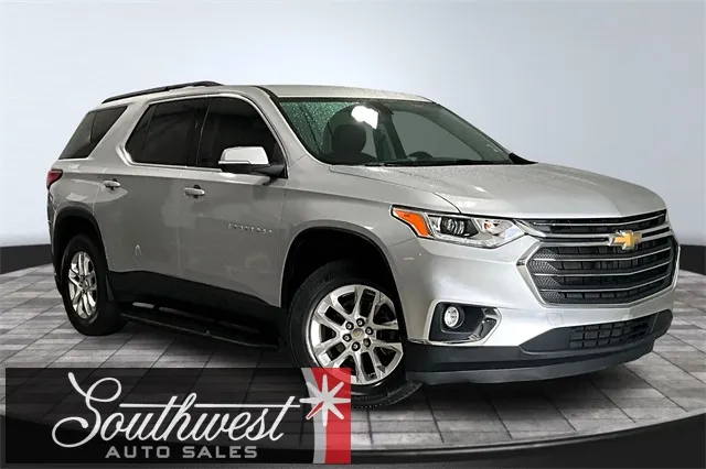Silver 2021 Chevrolet Traverse LT for sale in Roanoke, IN