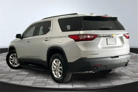 More photos of 2021 Chevrolet Traverse LT at Southwest Auto Sales, IN