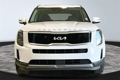 Photos of 2022 Kia Telluride S for sale in Roanoke, IN at Southwest Auto Sales