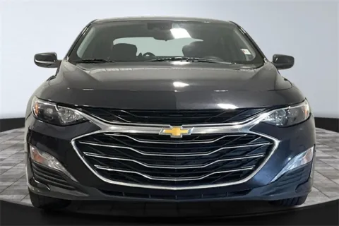 Photos of 2023 Chevrolet Malibu LT for sale in Roanoke, IN at Southwest Auto Sales