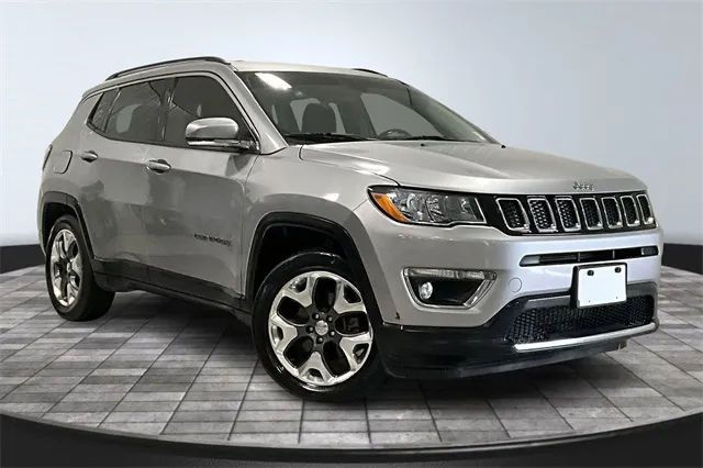 Silver 2020 Jeep Compass Limited for sale in Roanoke, IN
