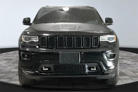 Photos of 2018 Jeep Grand Cherokee Overland for sale in Roanoke, IN at Southwest Auto Sales