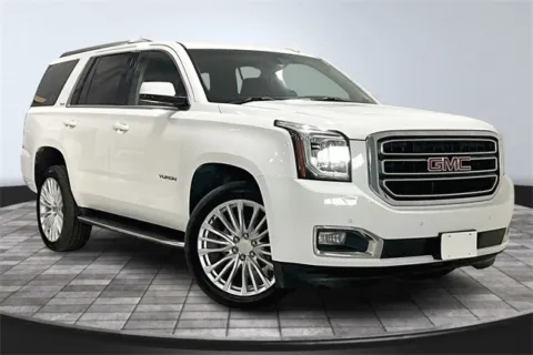 White 2017 GMC Yukon SLE for sale in Roanoke, IN