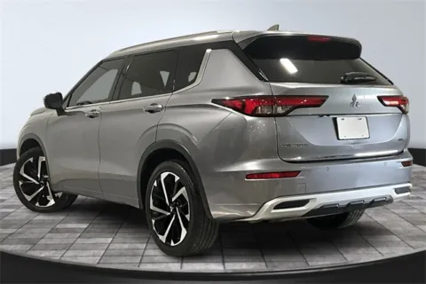 More photos of 2022 Mitsubishi Outlander SEL at Southwest Auto Sales, IN