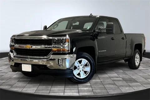 Another view of 2018 Chevrolet Silverado 1500 LT for sale in Roanoke, IN at Southwest Auto Sales