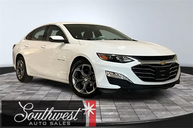 White 2022 Chevrolet Malibu LT for sale in Roanoke, IN