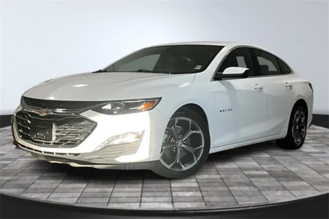 Another view of 2022 Chevrolet Malibu LT for sale in Roanoke, IN at Southwest Auto Sales