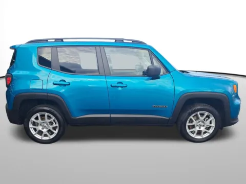 More photos of 2022 Jeep Renegade Latitude at Auburn Volkswagen, WA