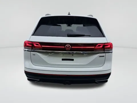 More photos of 2024 Volkswagen Atlas 2.0T SE w/Technology at Auburn Volkswagen, WA