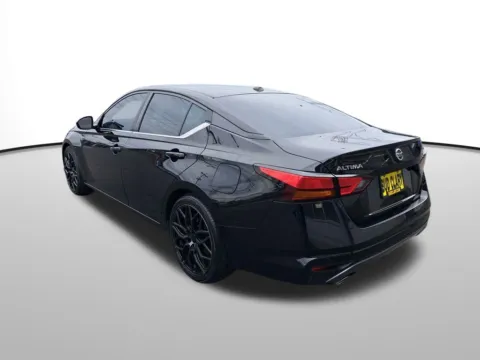 Another view of 2020 Nissan Altima 2.5 SR for sale in Auburn, WA at Auburn Volkswagen