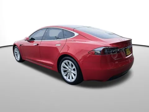Another view of 2018 Tesla Model S 75D for sale in Auburn, WA at Auburn Volkswagen