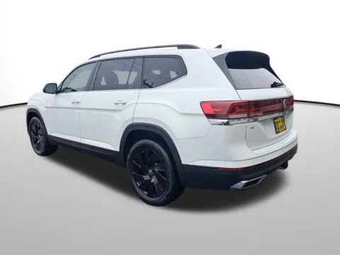 Another view of 2026 Volkswagen Atlas 2.0T SE w/Technology for sale in Auburn, WA at Auburn Volkswagen