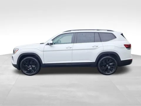 Photos of 2026 Volkswagen Atlas 2.0T SE w/Technology for sale in Auburn, WA at Bud Clary Auburn Volkswagen