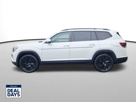 Photos of 2026 Volkswagen Atlas 2.0T SE w/Technology for sale in Auburn, WA at Auburn Volkswagen