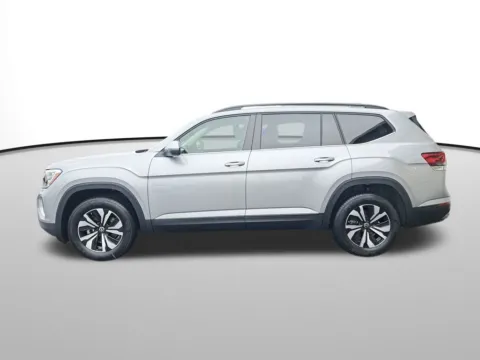 Photos of 2026 Volkswagen Atlas 2.0T SE for sale in Auburn, WA at Auburn Volkswagen