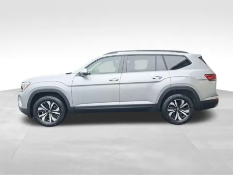 Photos of 2026 Volkswagen Atlas 2.0T SE for sale in Auburn, WA at Bud Clary Auburn Volkswagen