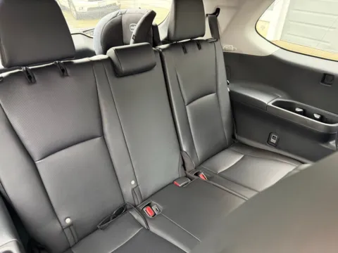 More photos of 2024 Toyota Grand Highlander Hybrid XLE at Auburn Volkswagen, WA