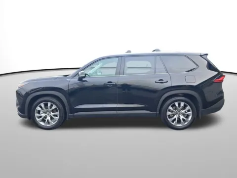 Photos of 2024 Toyota Grand Highlander Hybrid XLE for sale in Auburn, WA at Auburn Volkswagen