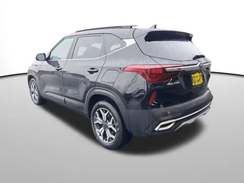 Another view of 2021 Kia Seltos EX for sale in Auburn, WA at Auburn Volkswagen