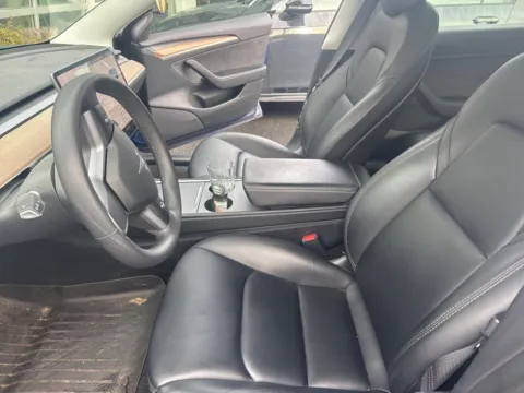 More photos of 2021 Tesla Model 3 Standard Range Plus at Auburn Volkswagen, WA