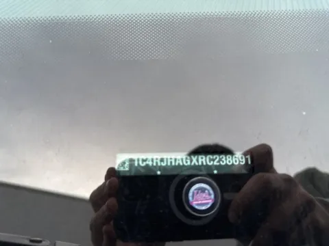 Another view of 2024 Jeep Grand Cherokee Altitude X for sale in Auburn, WA at Auburn Volkswagen