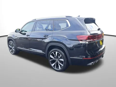 Another view of 2026 Volkswagen Atlas 2.0T SEL Premium R-Line for sale in Auburn, WA at Bud Clary Auburn Volkswagen