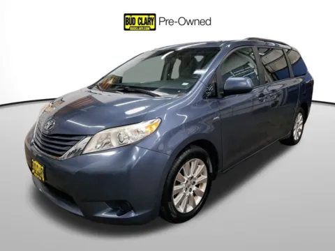 Red 2016 Toyota Sienna LE for sale in Auburn, WA