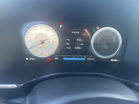 More photos of 2022 Hyundai Santa Fe Limited at Bud Clary Auburn Volkswagen, WA